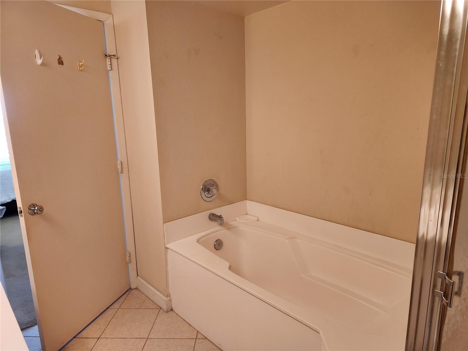 6105 BAHIA DEL MAR CIR #283, ST PETERSBURG, FL, 33715