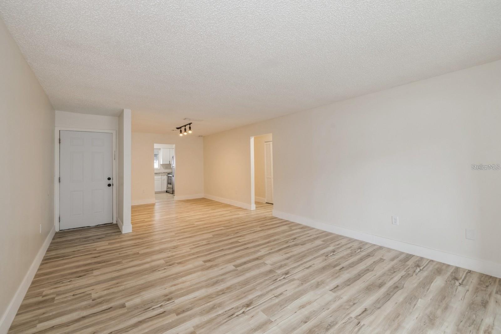 4213 S SEMORAN BLVD #9, ORLANDO, FL, 32822
