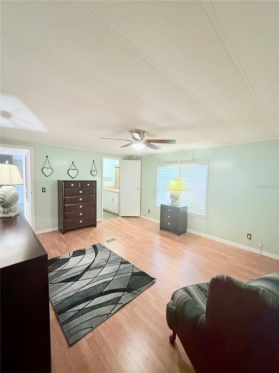 1011 PINE RIDGE DR, LAKELAND, FL, 33809