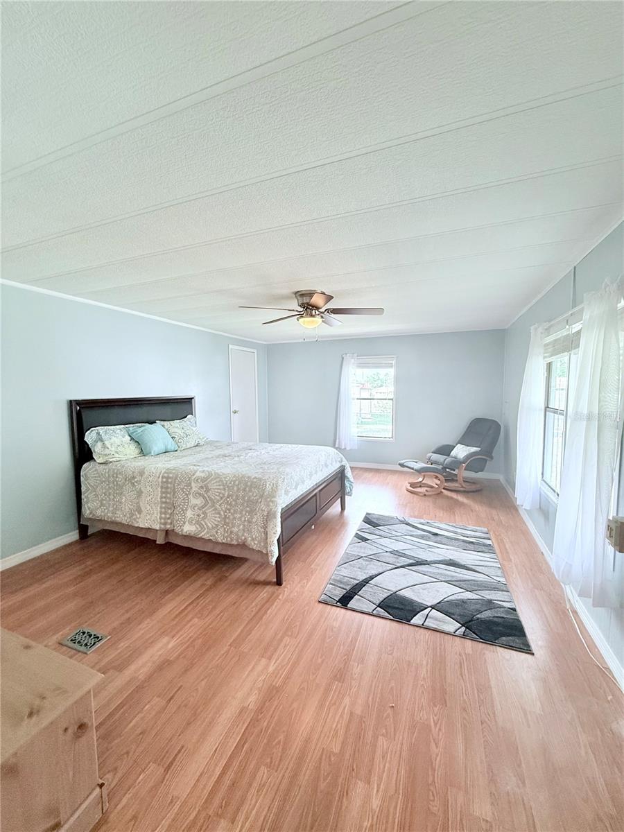 1011 PINE RIDGE DR, LAKELAND, FL, 33809