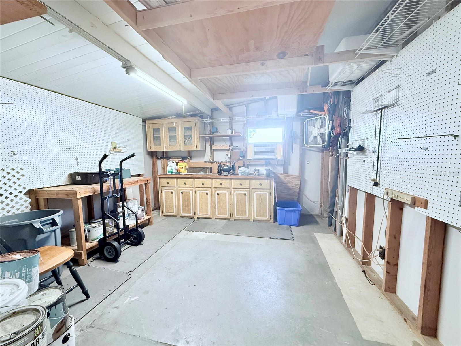 1011 PINE RIDGE DR, LAKELAND, FL, 33809