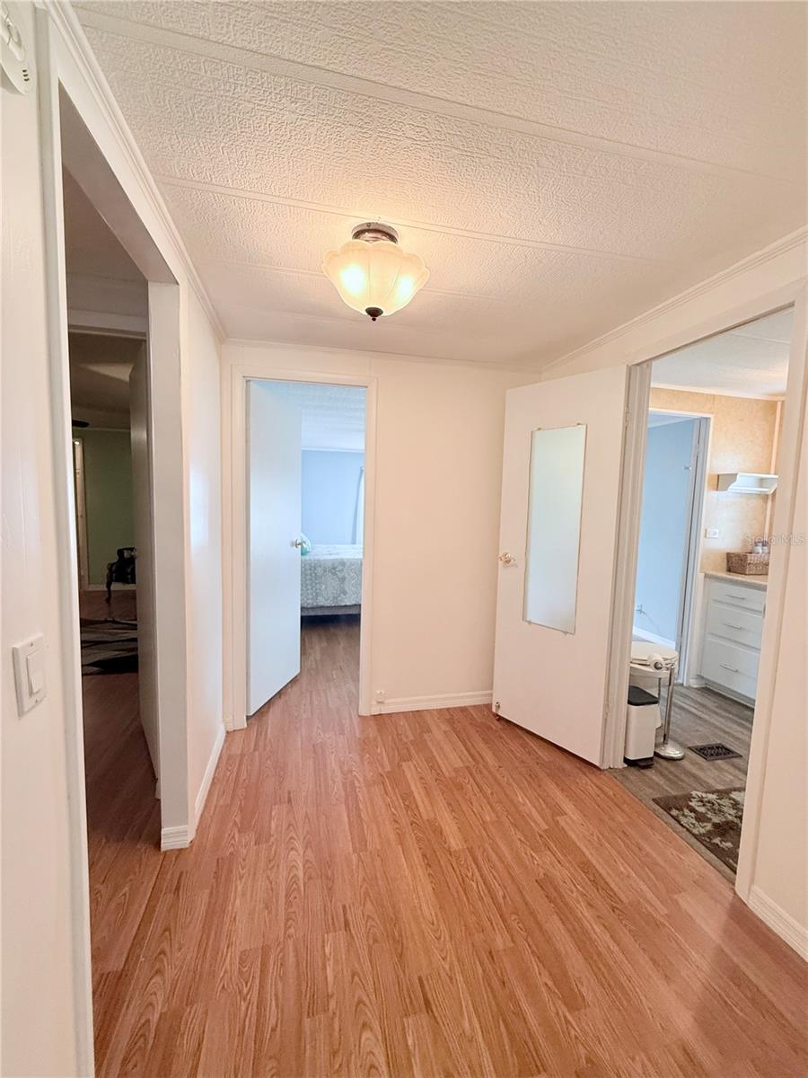 1011 PINE RIDGE DR, LAKELAND, FL, 33809