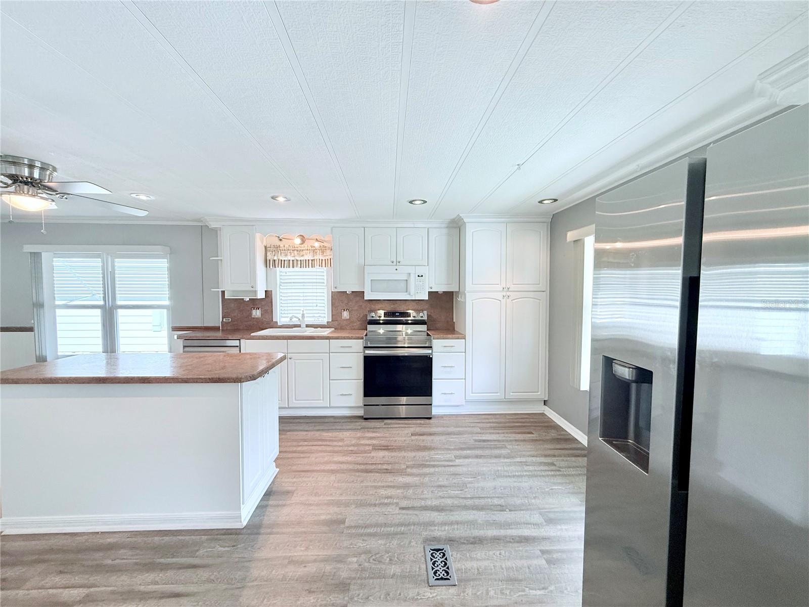 1011 PINE RIDGE DR, LAKELAND, FL, 33809