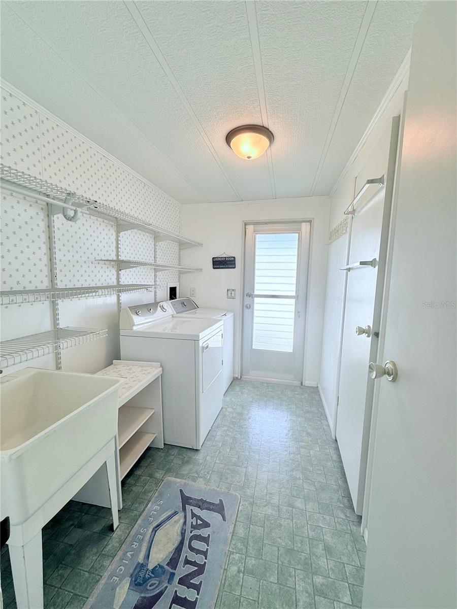 1011 PINE RIDGE DR, LAKELAND, FL, 33809