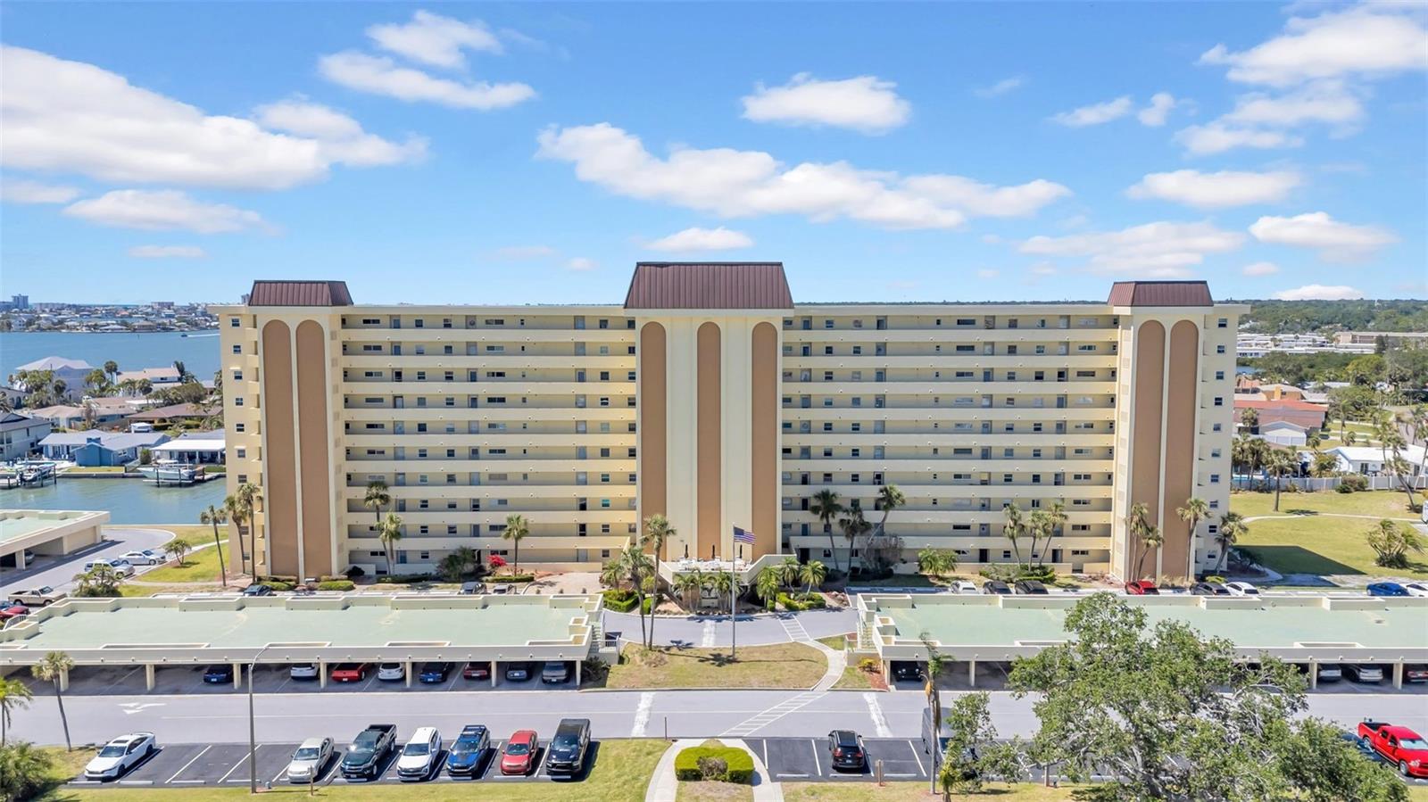 4725 COVE CIR #302, ST PETERSBURG, FL, 33708