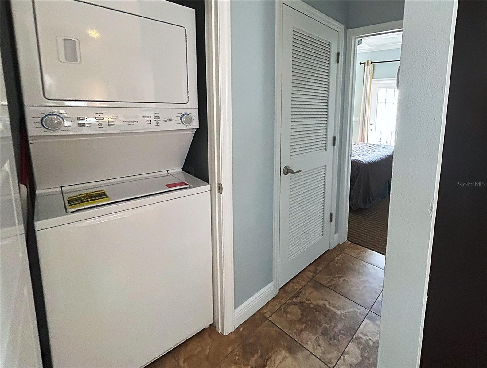 1020 SUN N SEA DR #104B, SARASOTA, FL, 34242