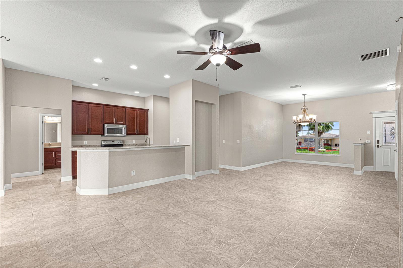 10460 SILVER MAPLE AVE, OXFORD, FL, 34484