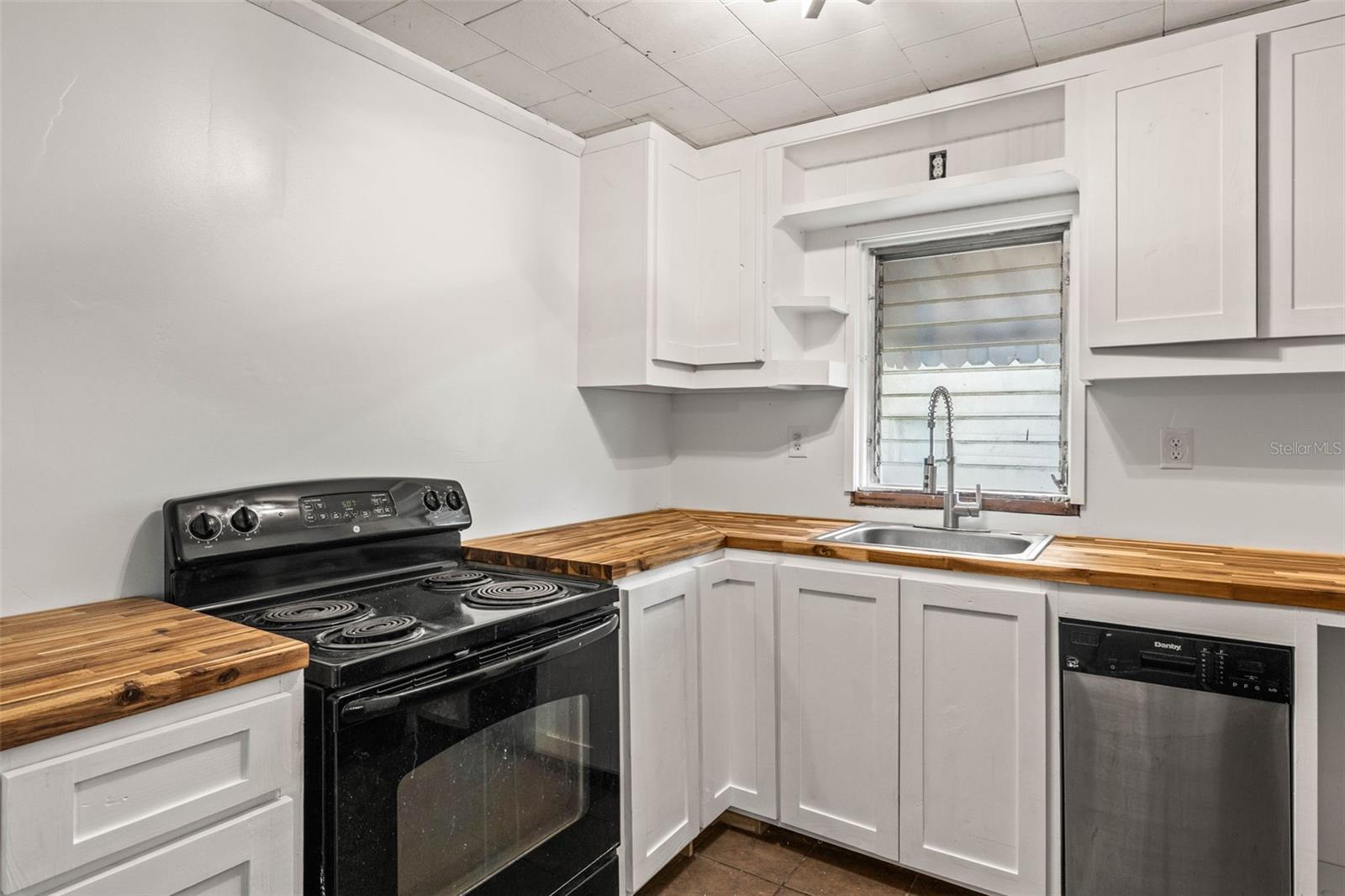 5215 16TH ST, ZEPHYRHILLS, FL, 33542