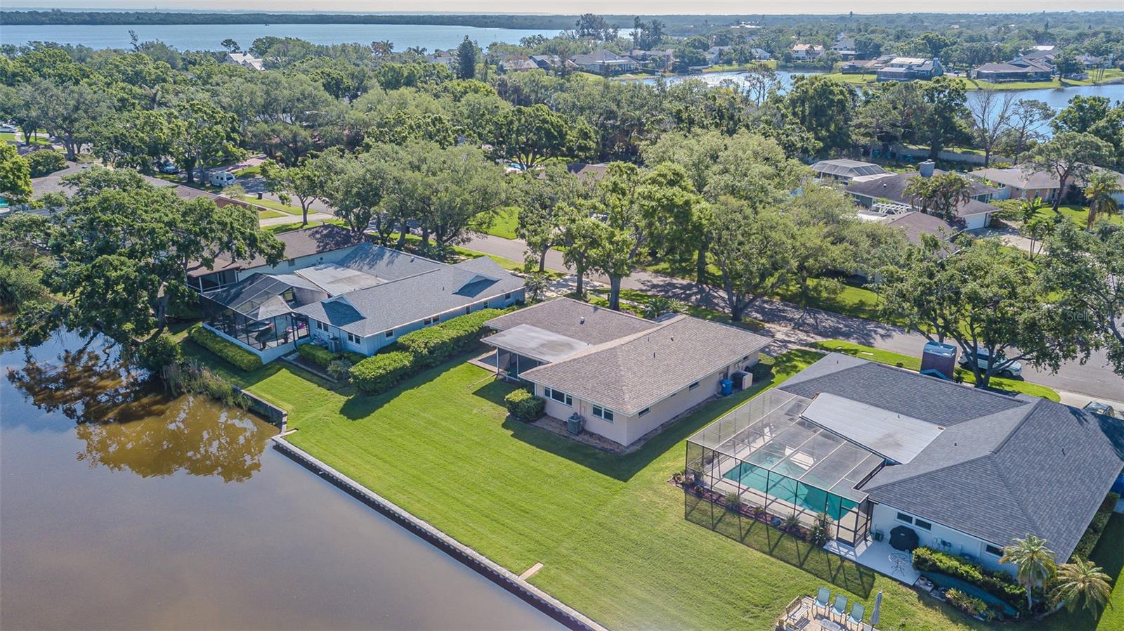 601 RIVIERA BAY DR NE, ST PETERSBURG, FL, 33702
