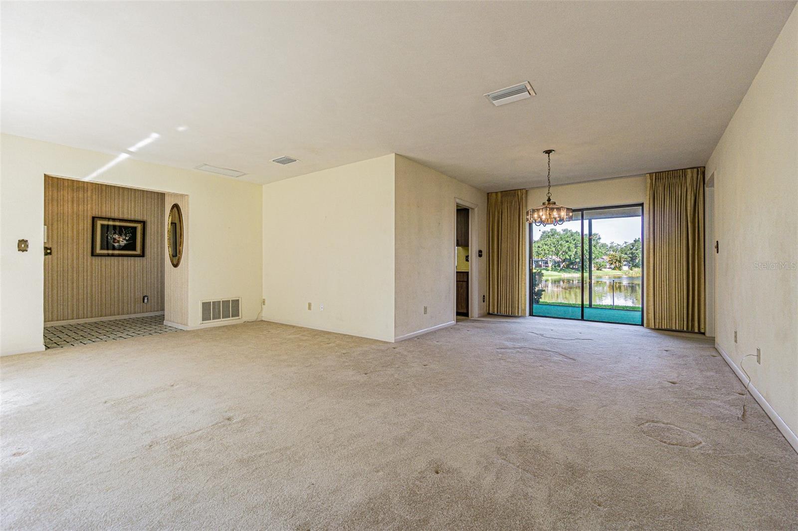 601 RIVIERA BAY DR NE, ST PETERSBURG, FL, 33702