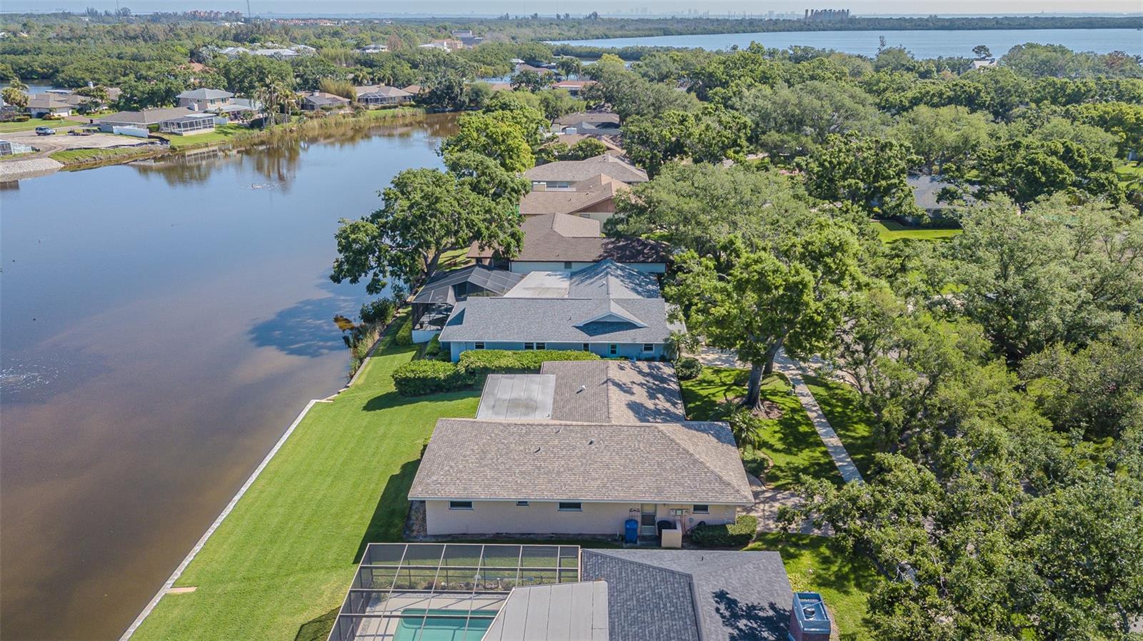 601 RIVIERA BAY DR NE, ST PETERSBURG, FL, 33702
