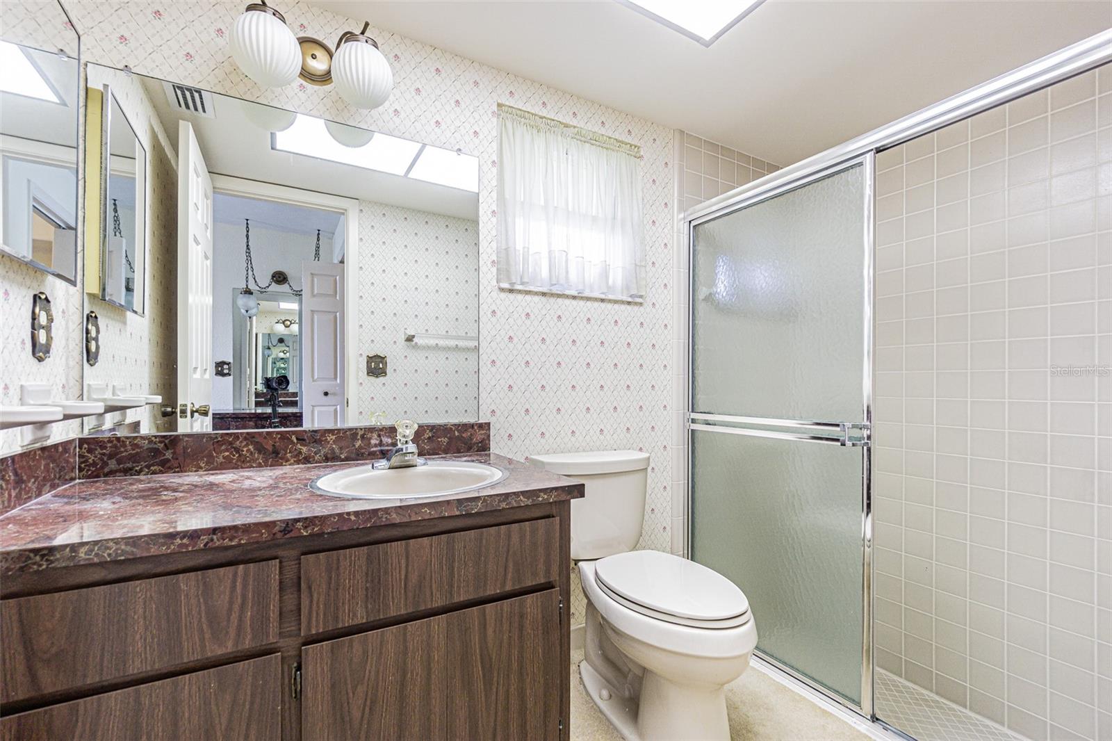 601 RIVIERA BAY DR NE, ST PETERSBURG, FL, 33702