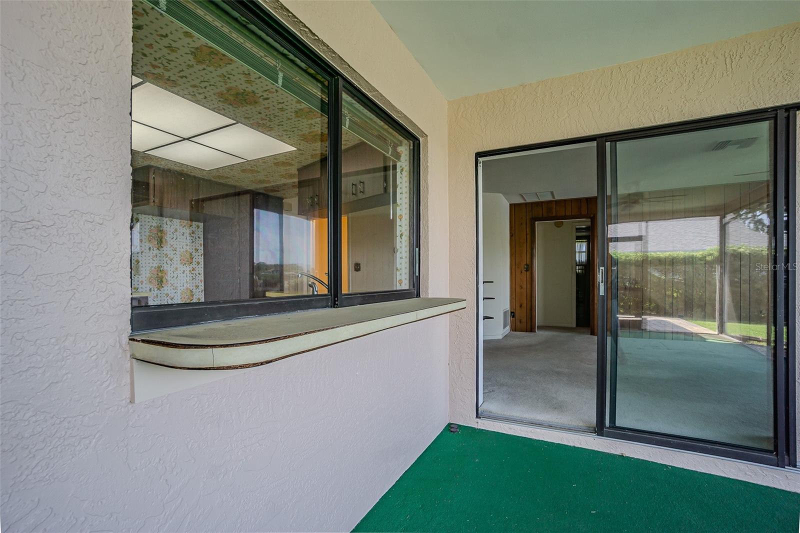 601 RIVIERA BAY DR NE, ST PETERSBURG, FL, 33702