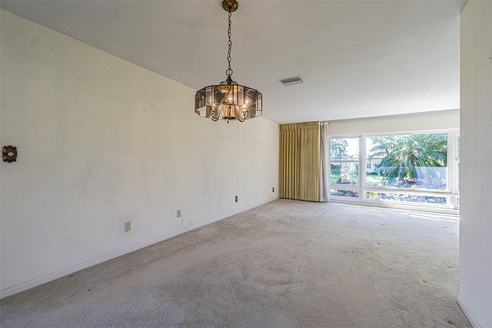 601 RIVIERA BAY DR NE, ST PETERSBURG, FL, 33702
