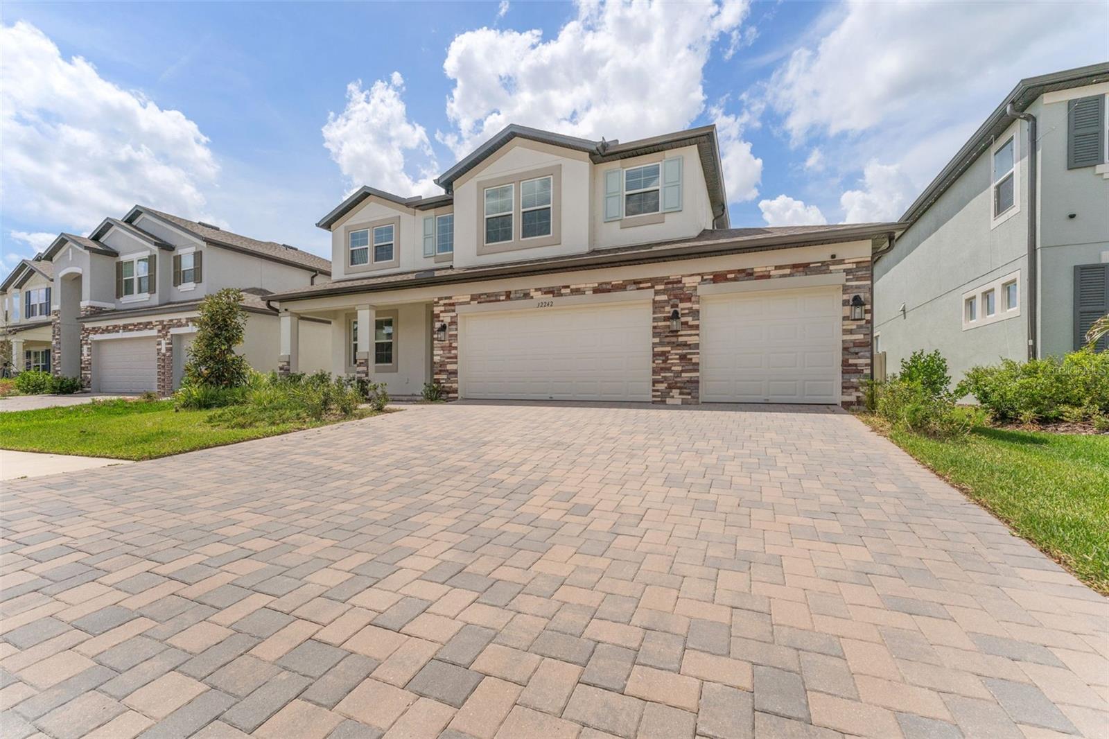 32242 SAPNA CHIME DR, WESLEY CHAPEL, FL, 33545