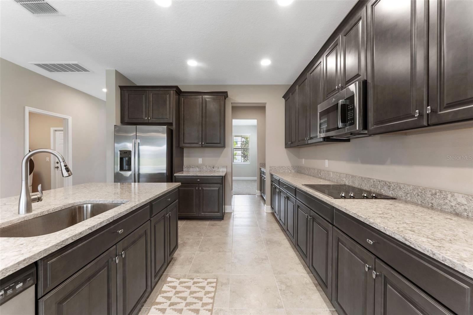 32242 SAPNA CHIME DR, WESLEY CHAPEL, FL, 33545