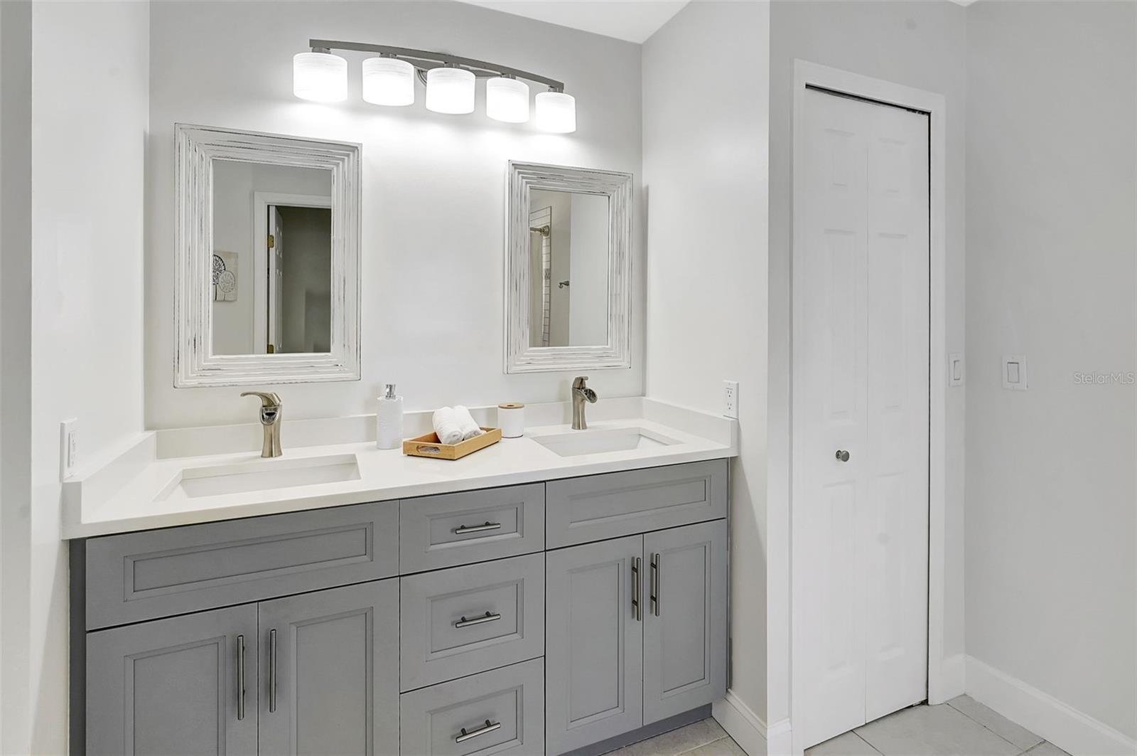 6700 EAGLE TREE CT, NORTH FORT MYERS, FL, 33917