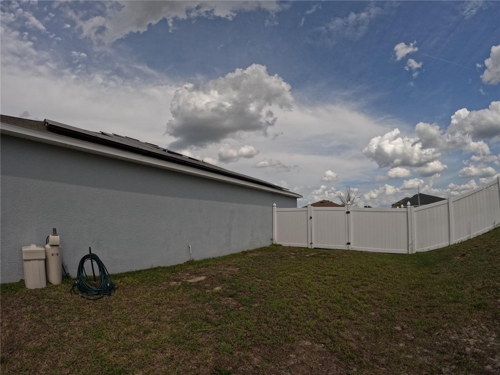 2256 GLADIOLUS LN, MASCOTTE, FL, 34753