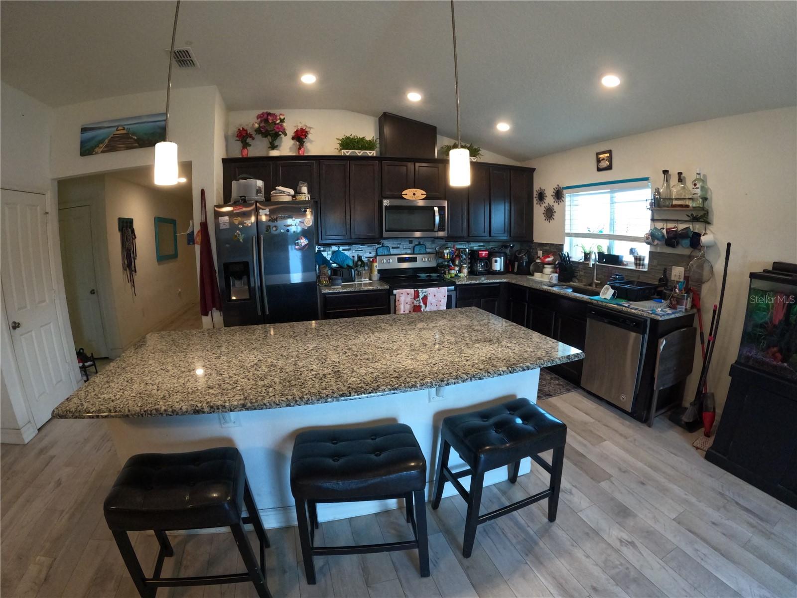 2256 GLADIOLUS LN, MASCOTTE, FL, 34753