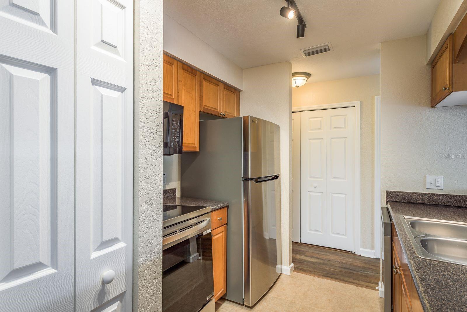 12293 SAILWINDS DR #206, LARGO, FL, 33773