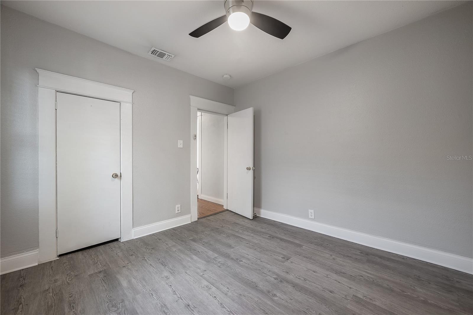 210 W HANNA AVE, TAMPA, FL, 33604