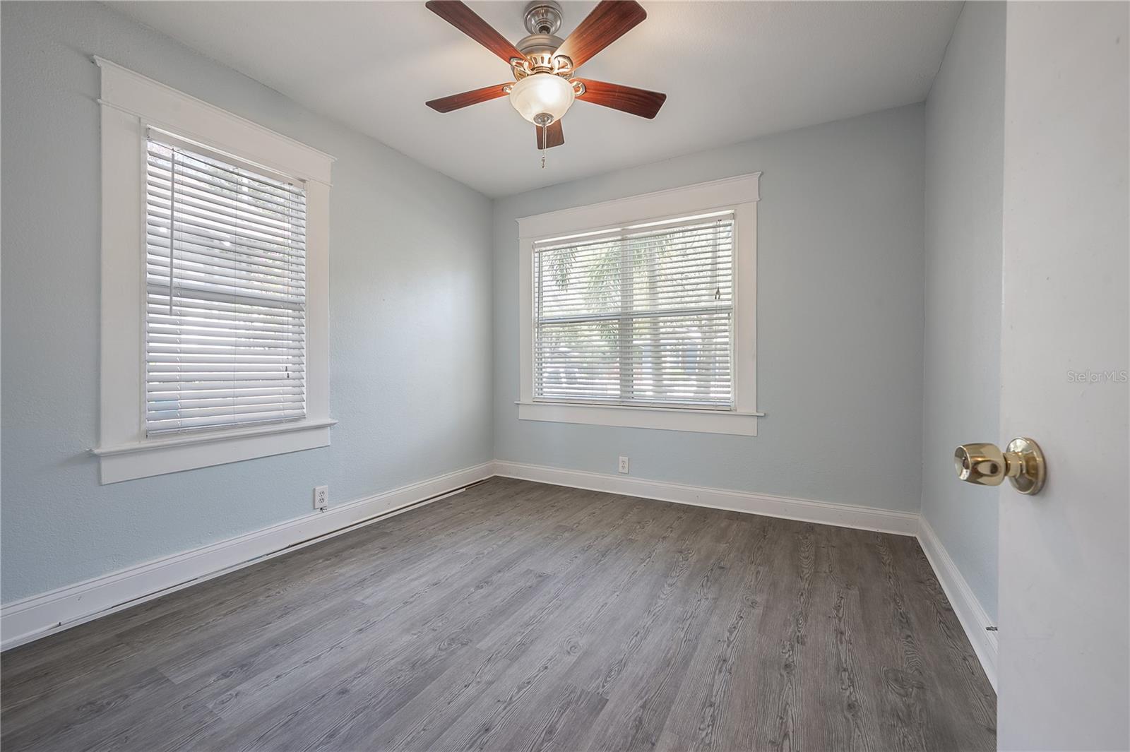 210 W HANNA AVE, TAMPA, FL, 33604