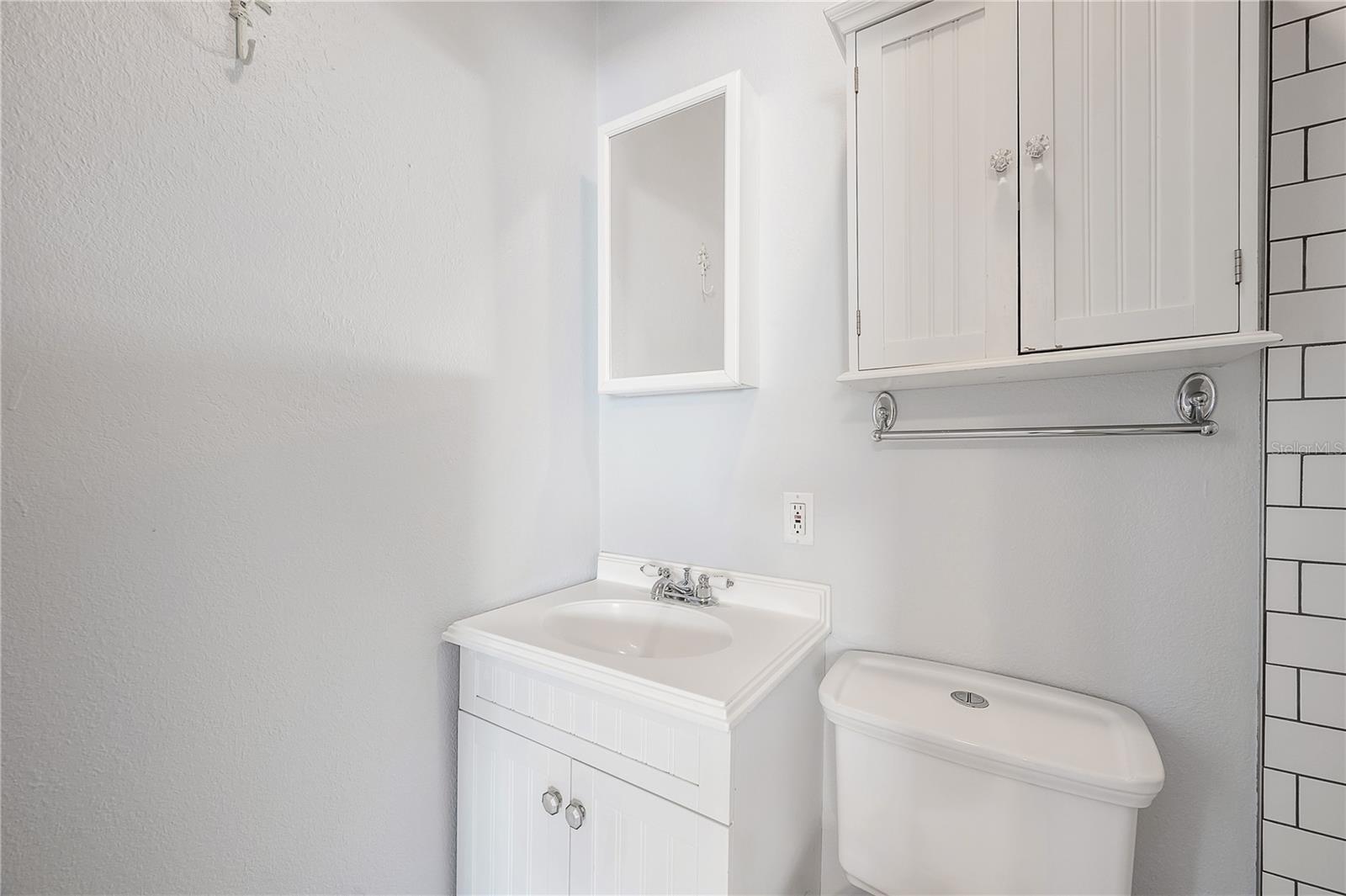 210 W HANNA AVE, TAMPA, FL, 33604