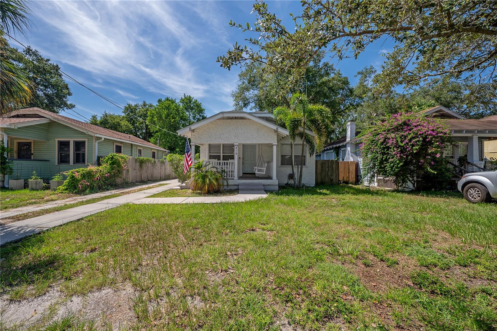 210 W HANNA AVE, TAMPA, FL, 33604