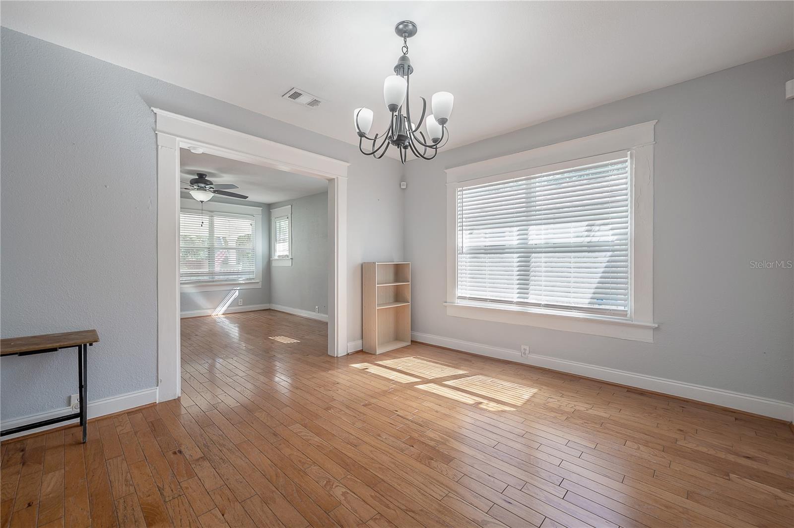 210 W HANNA AVE, TAMPA, FL, 33604