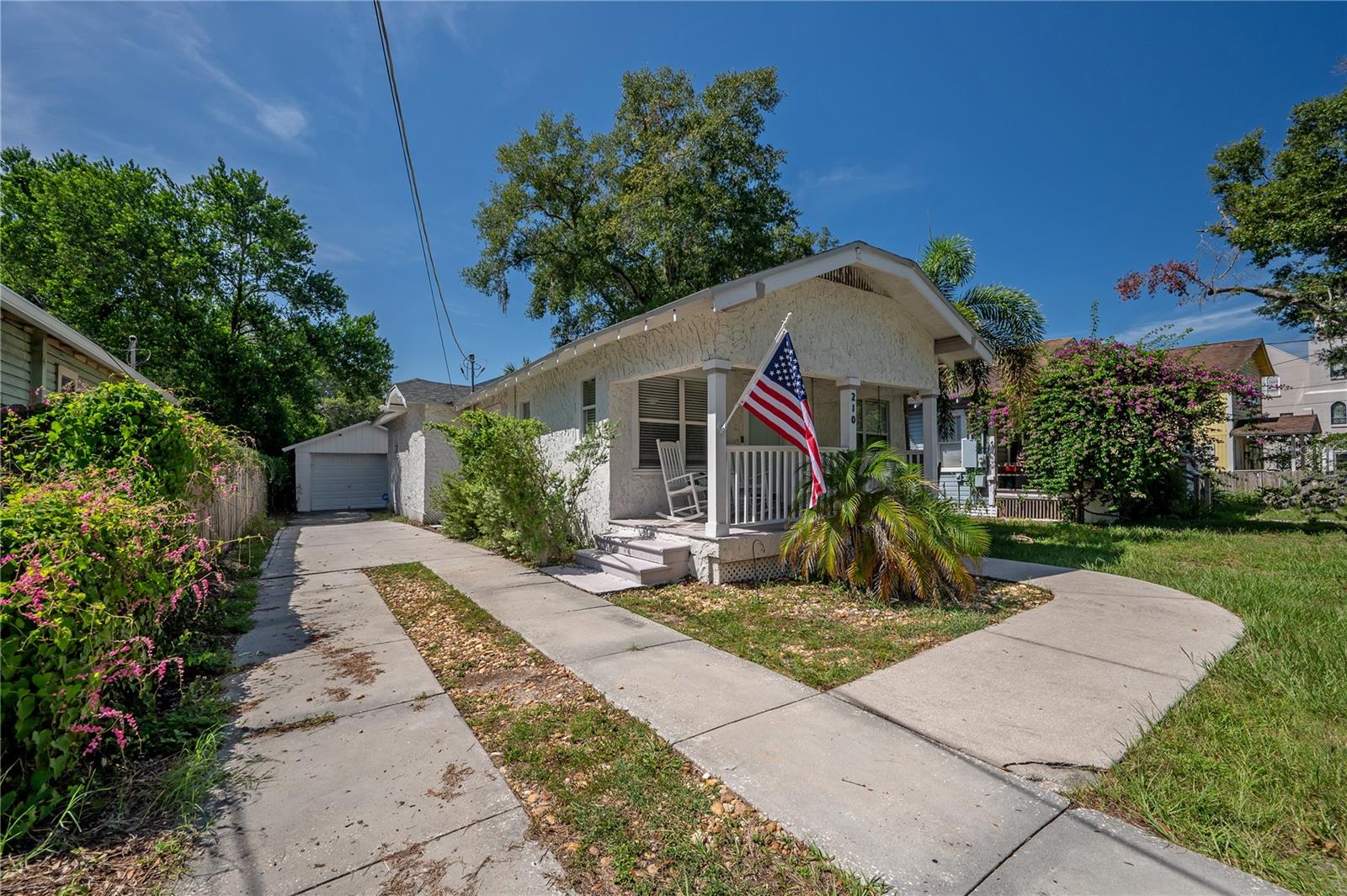 210 W HANNA AVE, TAMPA, FL, 33604