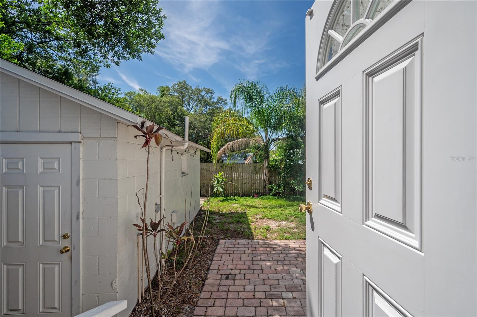 210 W HANNA AVE, TAMPA, FL, 33604