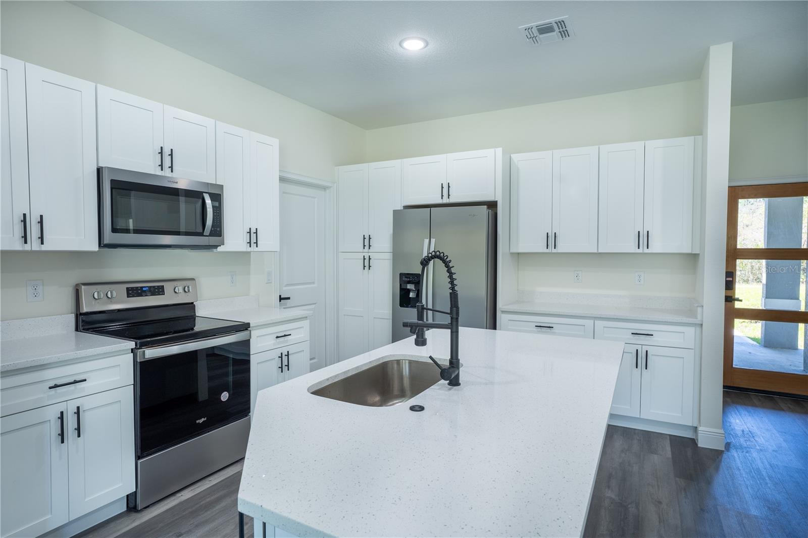 5 FISHER LOOP, OCKLAWAHA, FL, 32179