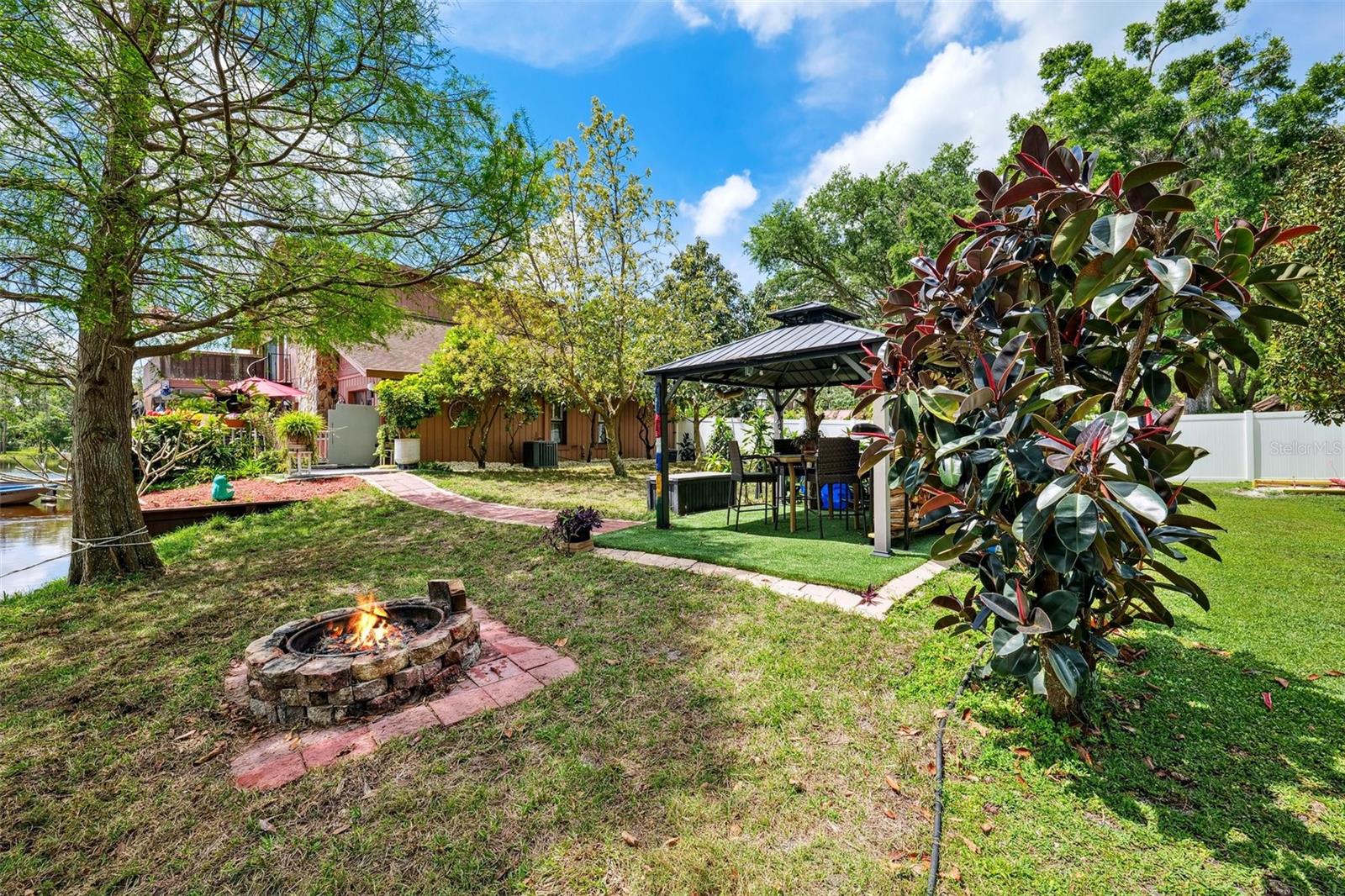 17301 ESTES RD, LUTZ, FL, 33548