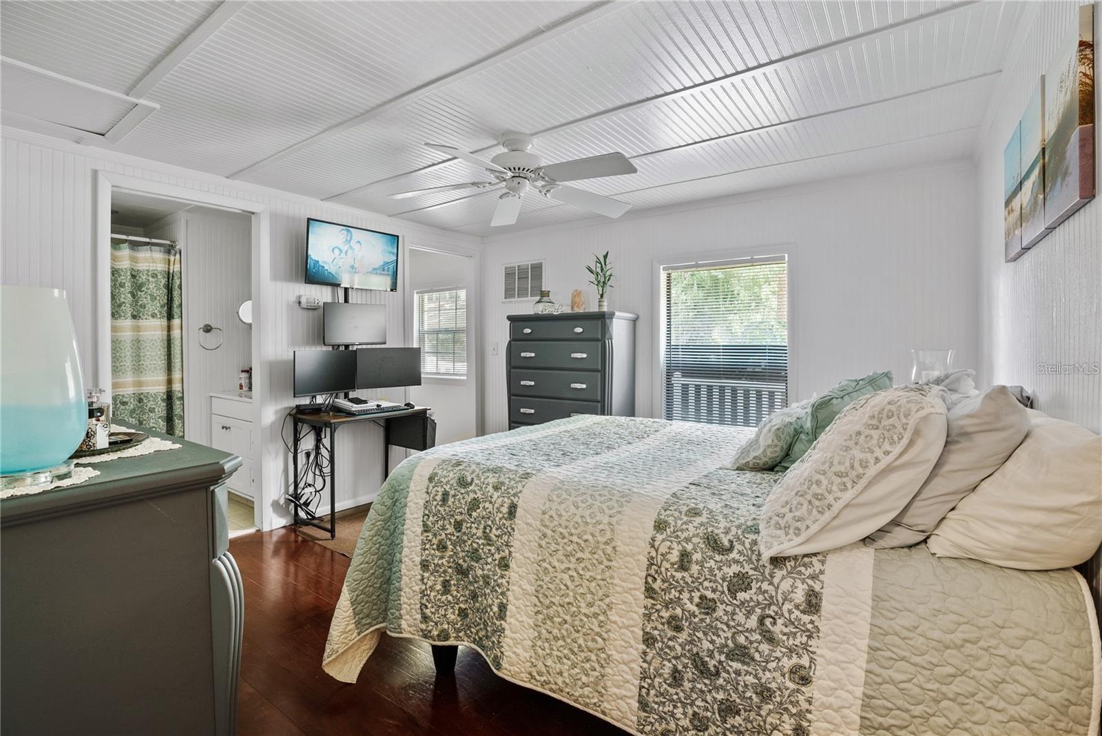 17301 ESTES RD, LUTZ, FL, 33548