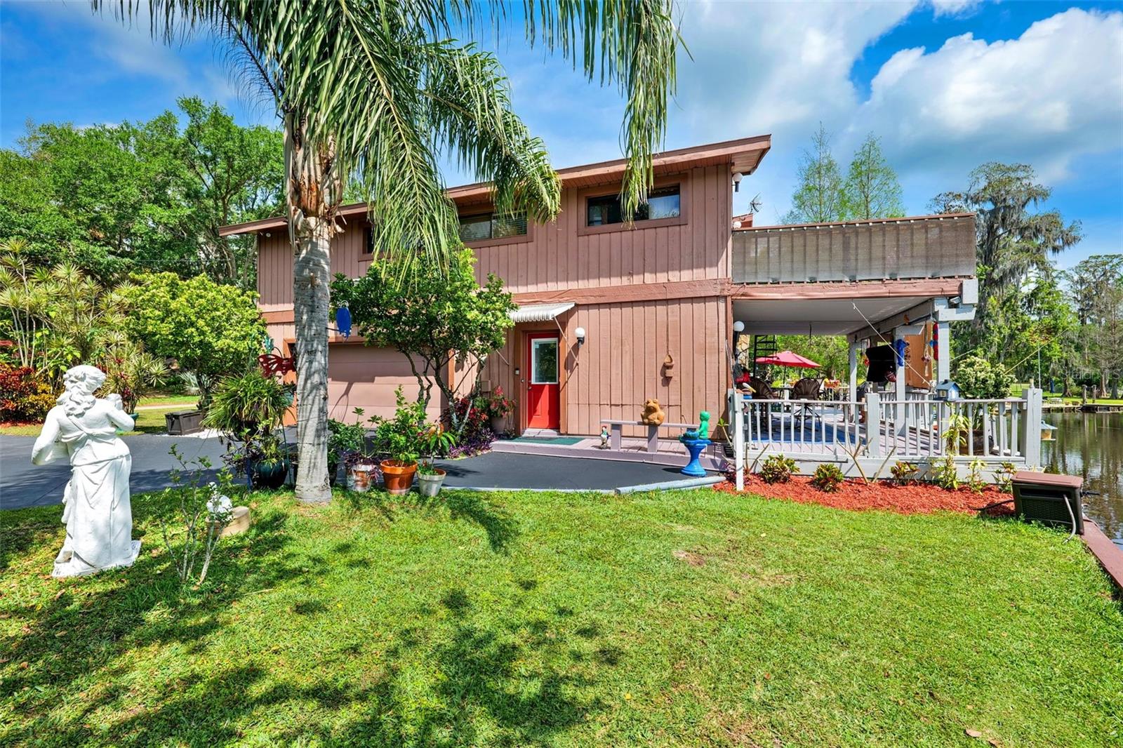 17301 ESTES RD, LUTZ, FL, 33548