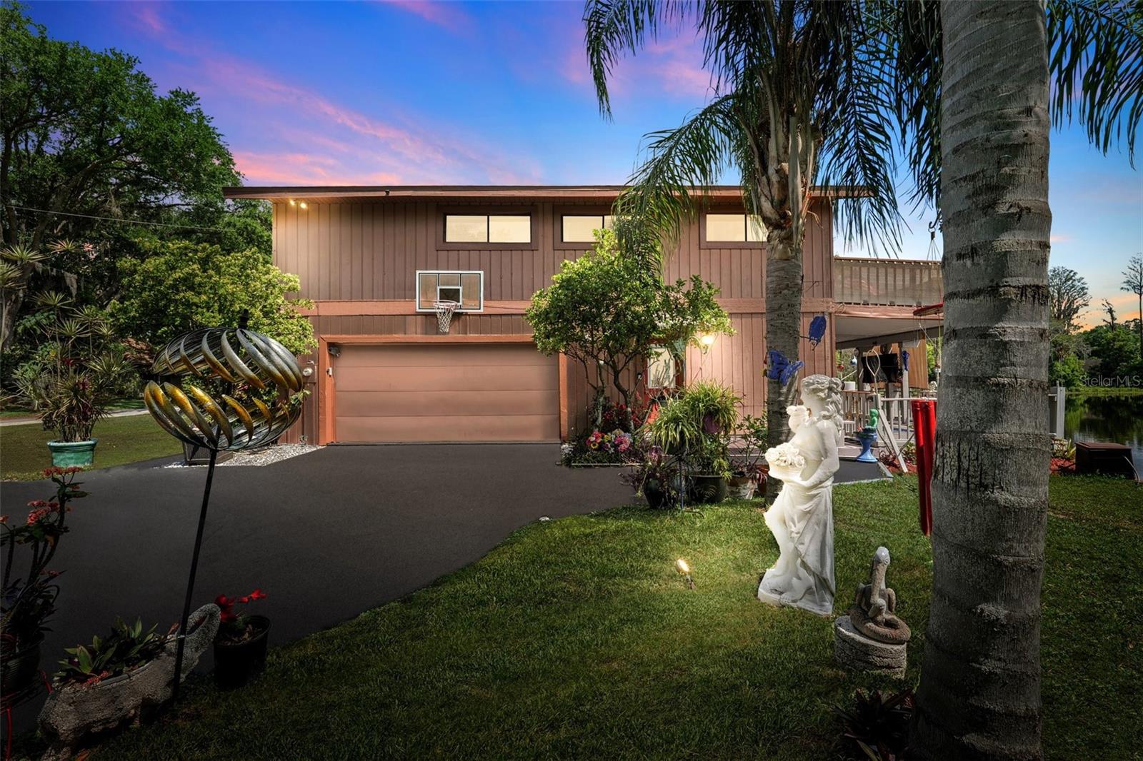 17301 ESTES RD, LUTZ, FL, 33548