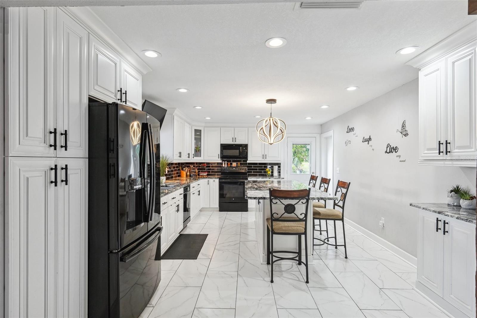 17301 ESTES RD, LUTZ, FL, 33548