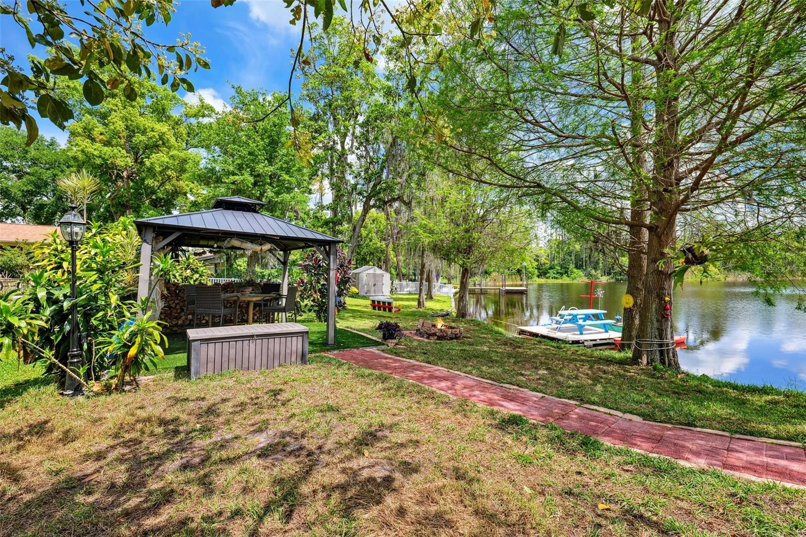 17301 ESTES RD, LUTZ, FL, 33548