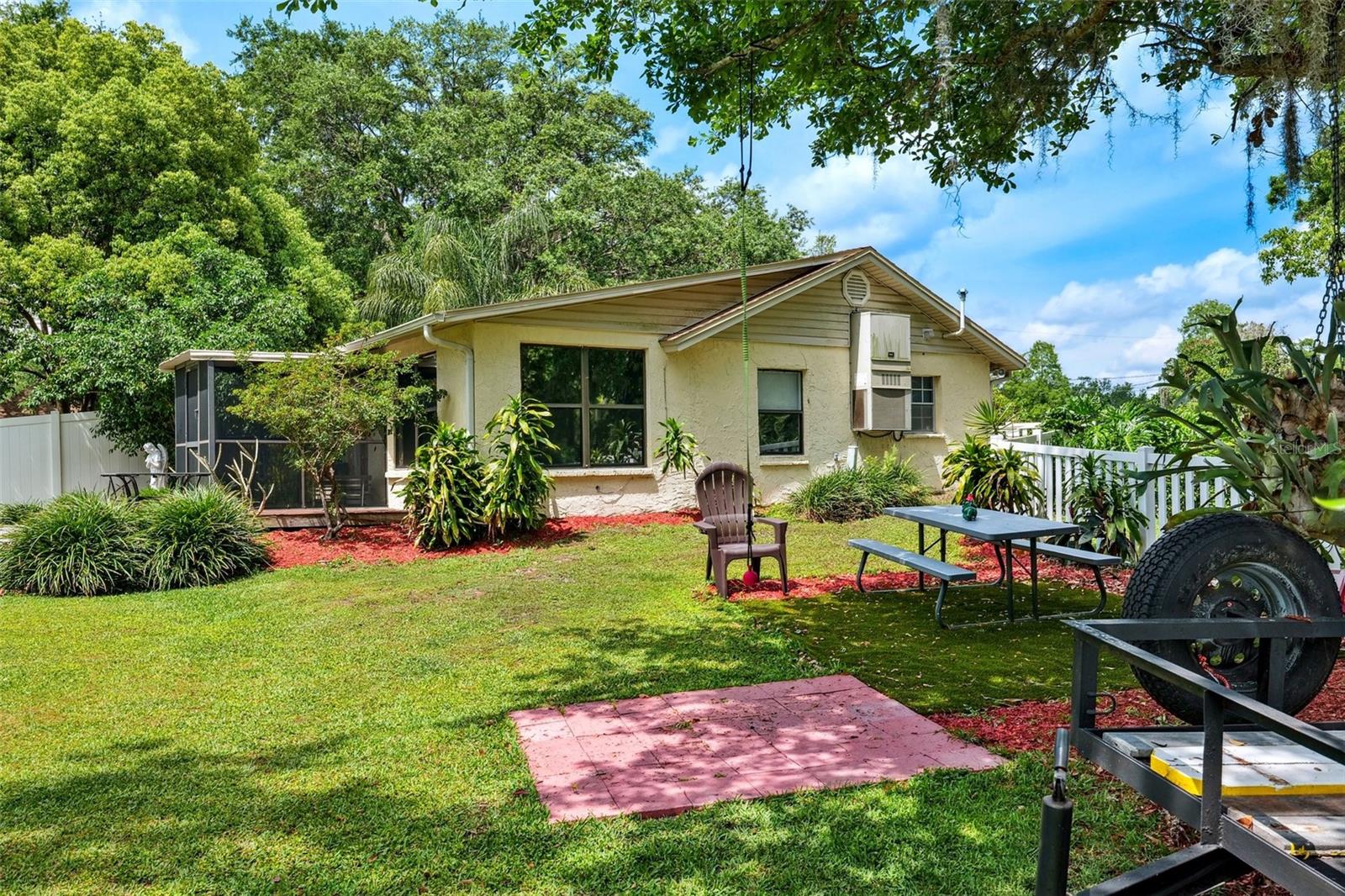 17301 ESTES RD, LUTZ, FL, 33548