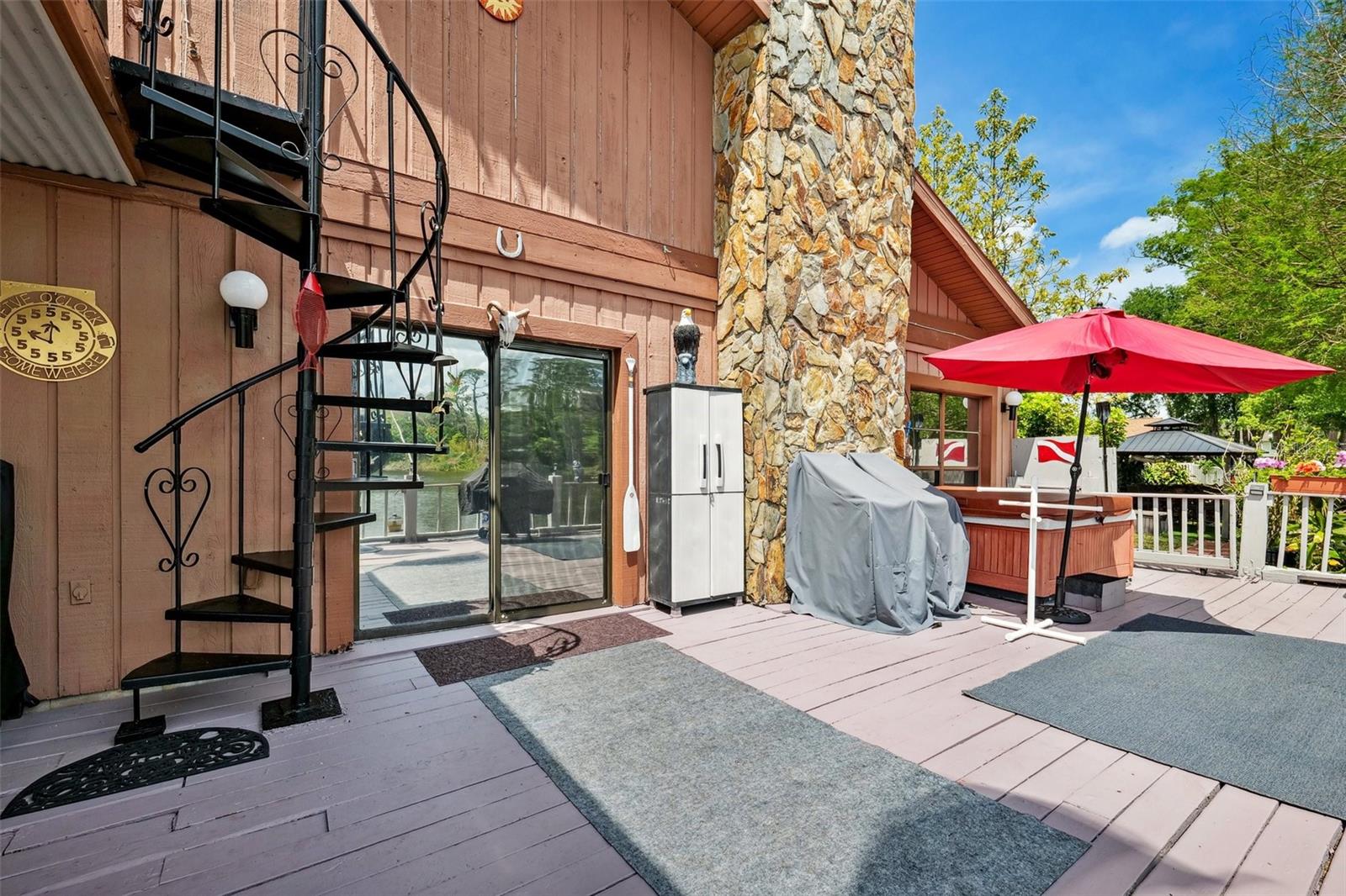 17301 ESTES RD, LUTZ, FL, 33548