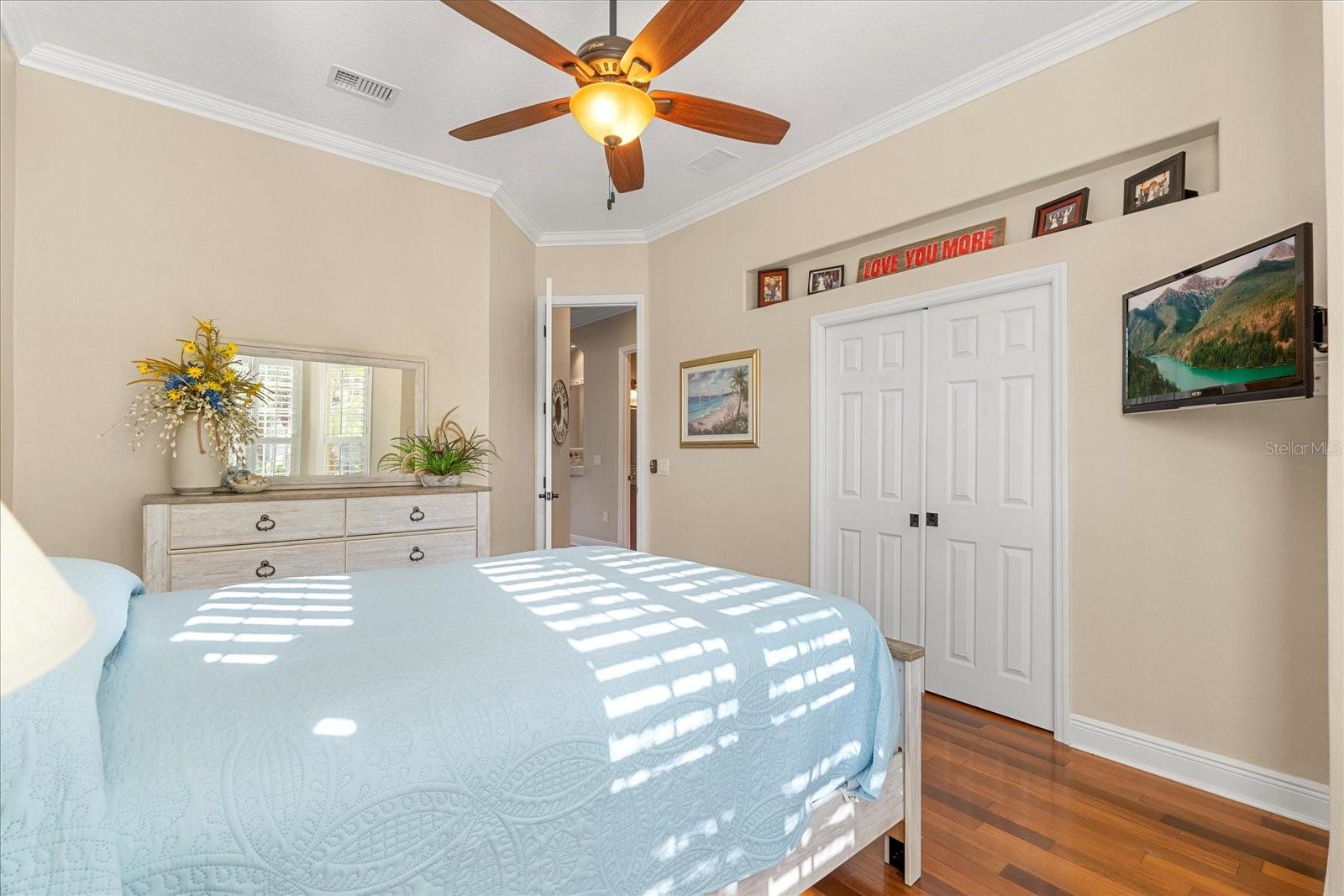 122 LOWER LAKE CT, DEBARY, FL, 32713