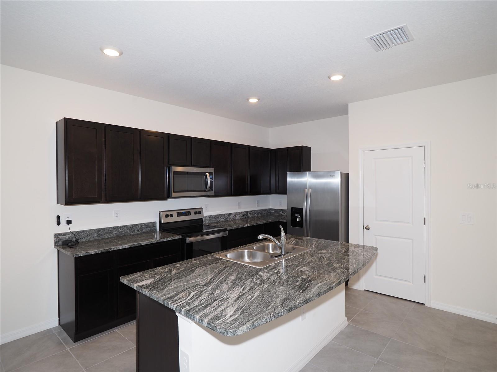 8688 MILESTONE DR, SARASOTA, FL, 34238