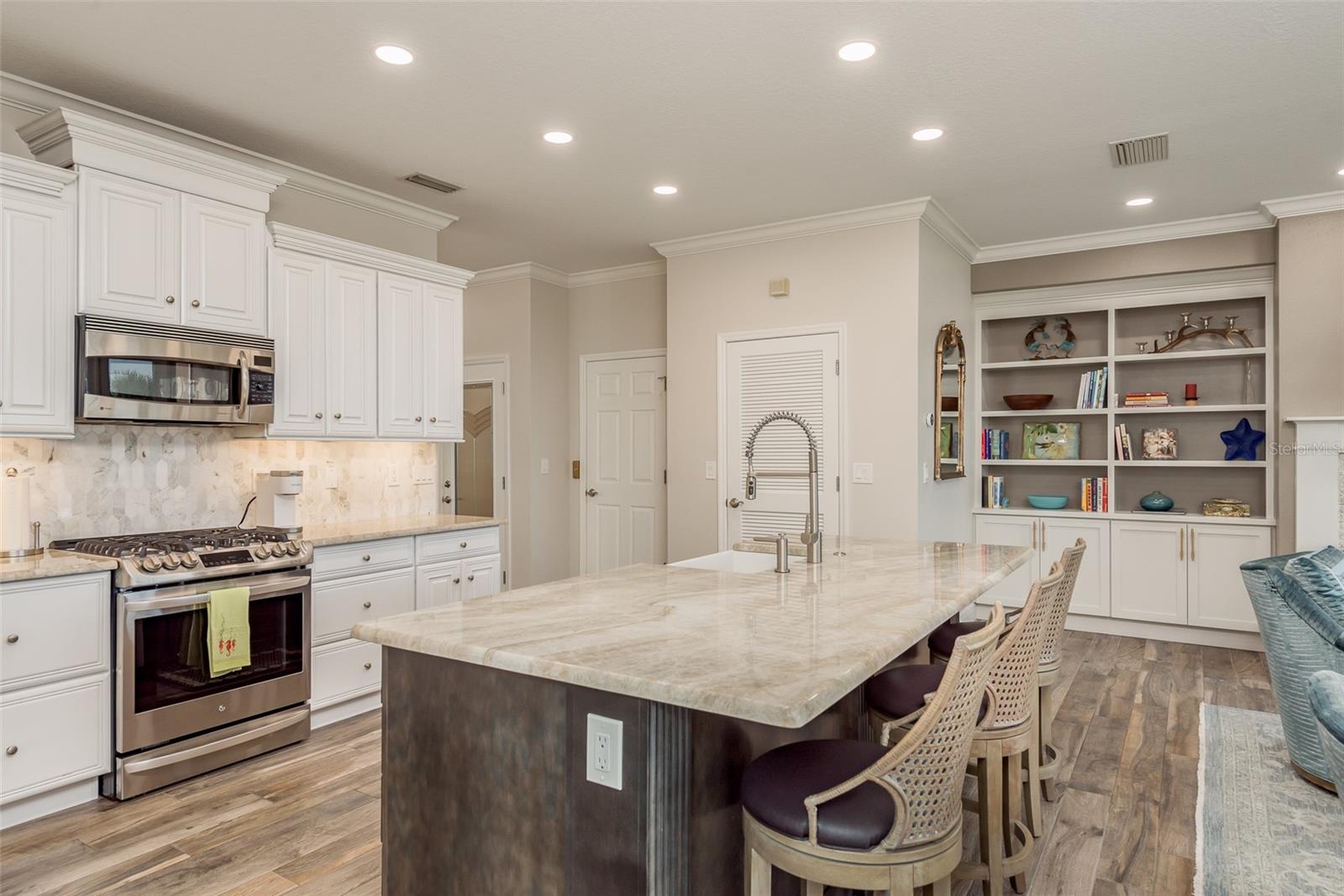 600 RESERVE LN, DUNEDIN, FL, 34698