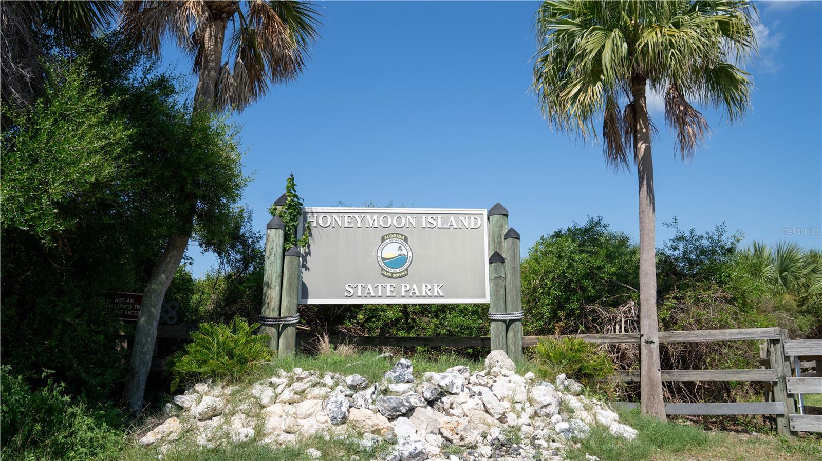 600 RESERVE LN, DUNEDIN, FL, 34698