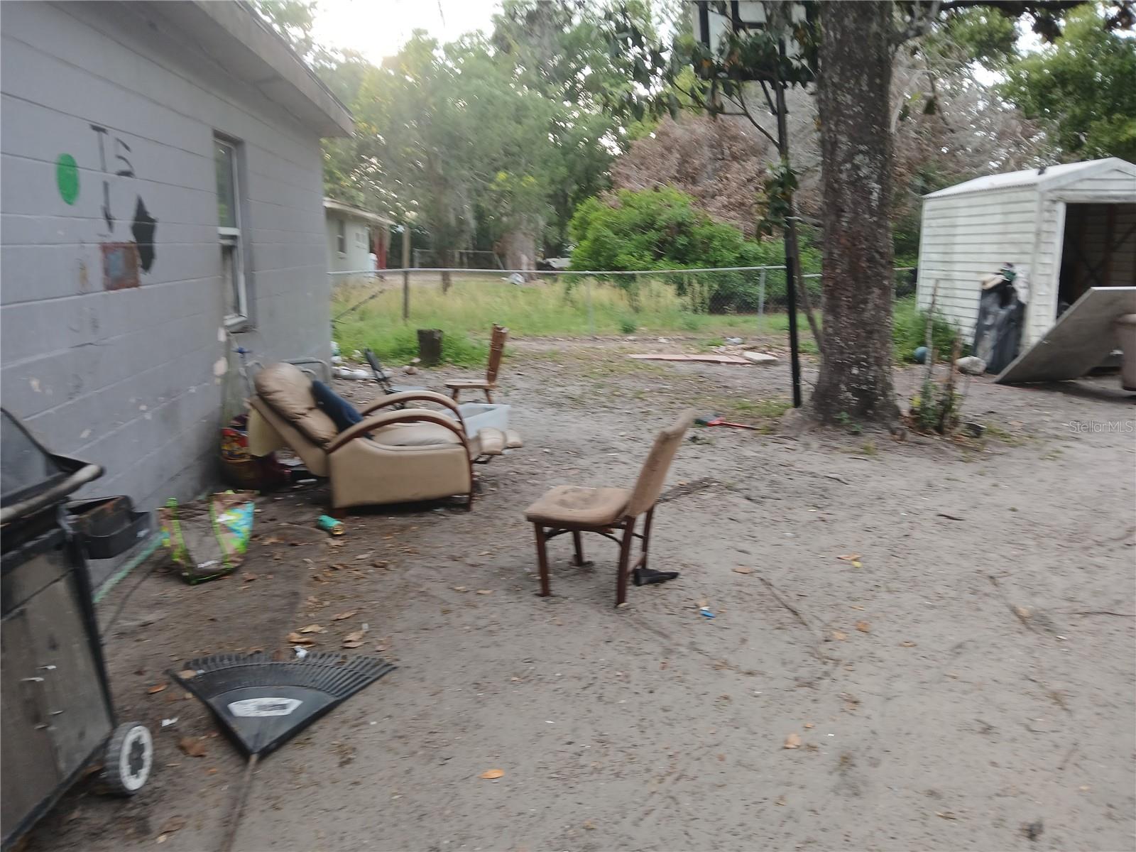 405 N OAKLAND ST, LEESBURG, FL, 34748