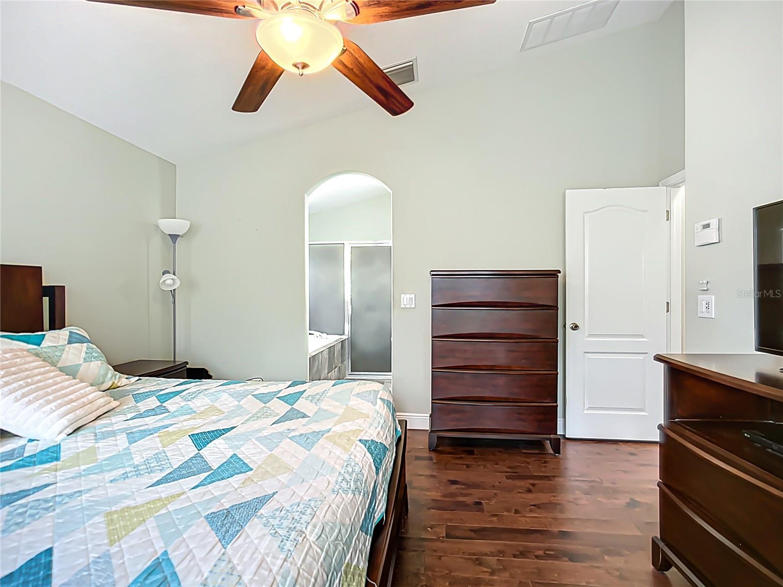 6812 GUILFORD BRIDGE DR, APOLLO BEACH, FL, 33572