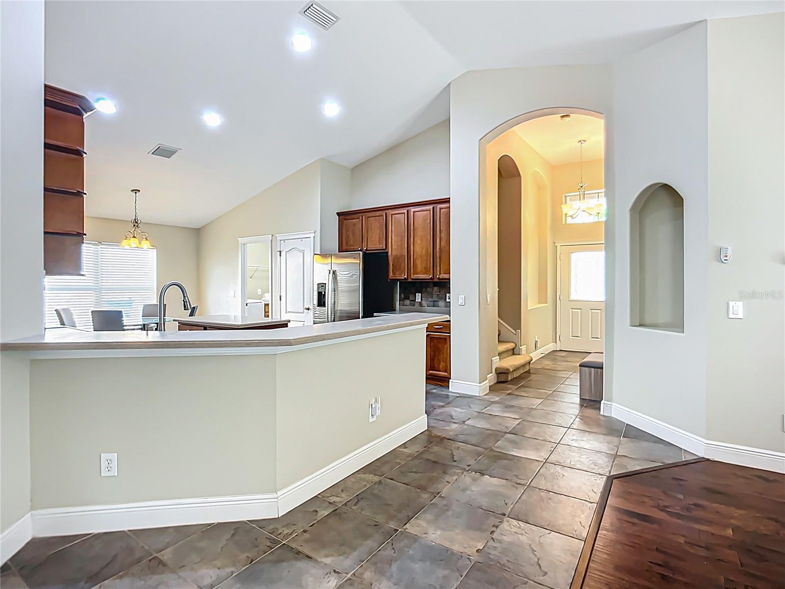 6812 GUILFORD BRIDGE DR, APOLLO BEACH, FL, 33572
