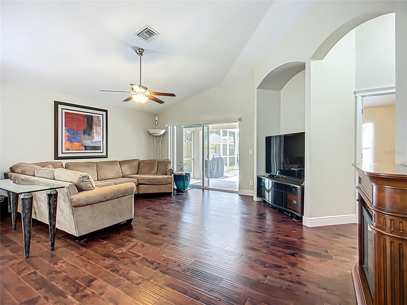 6812 GUILFORD BRIDGE DR, APOLLO BEACH, FL, 33572