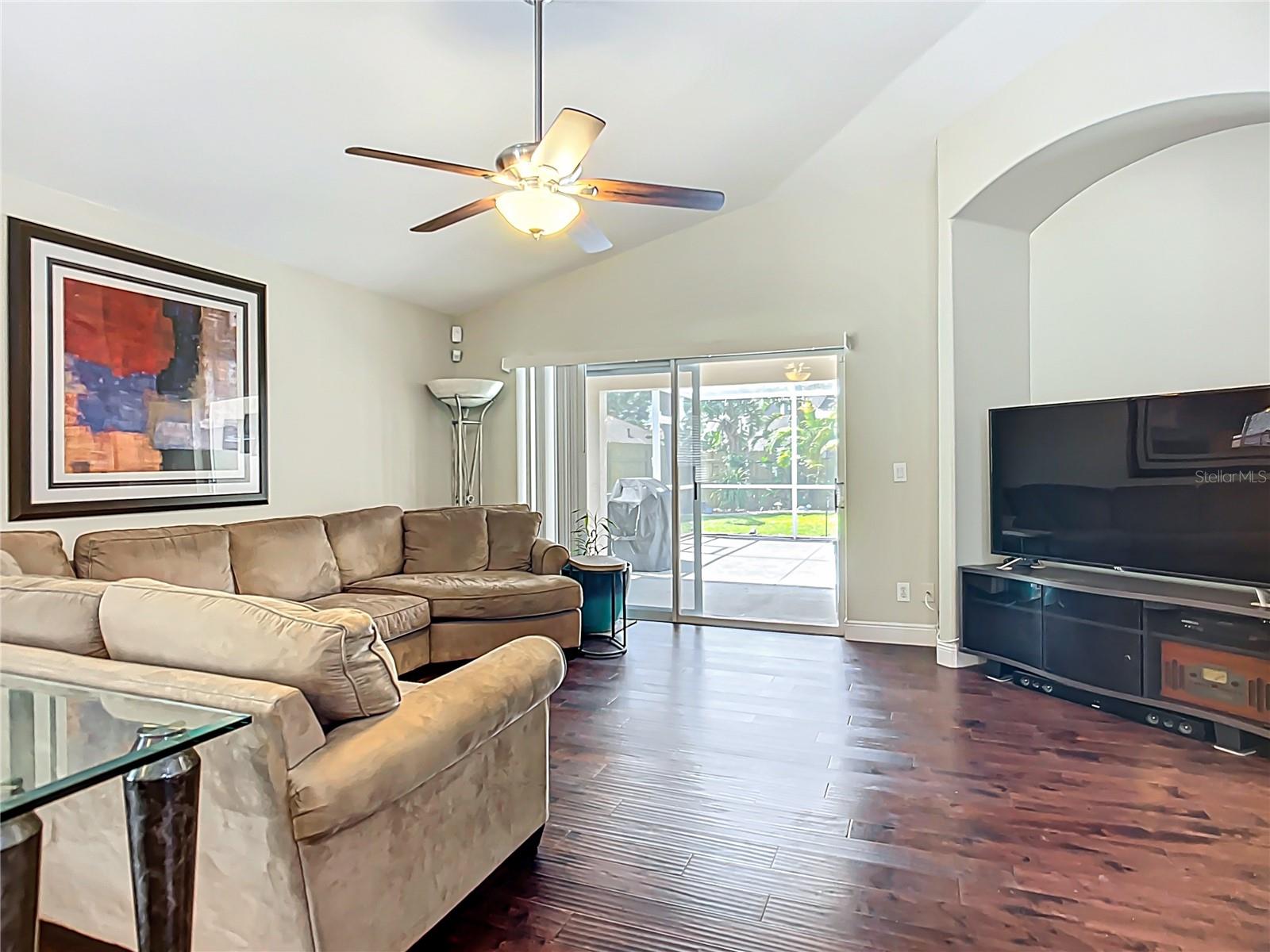 6812 GUILFORD BRIDGE DR, APOLLO BEACH, FL, 33572