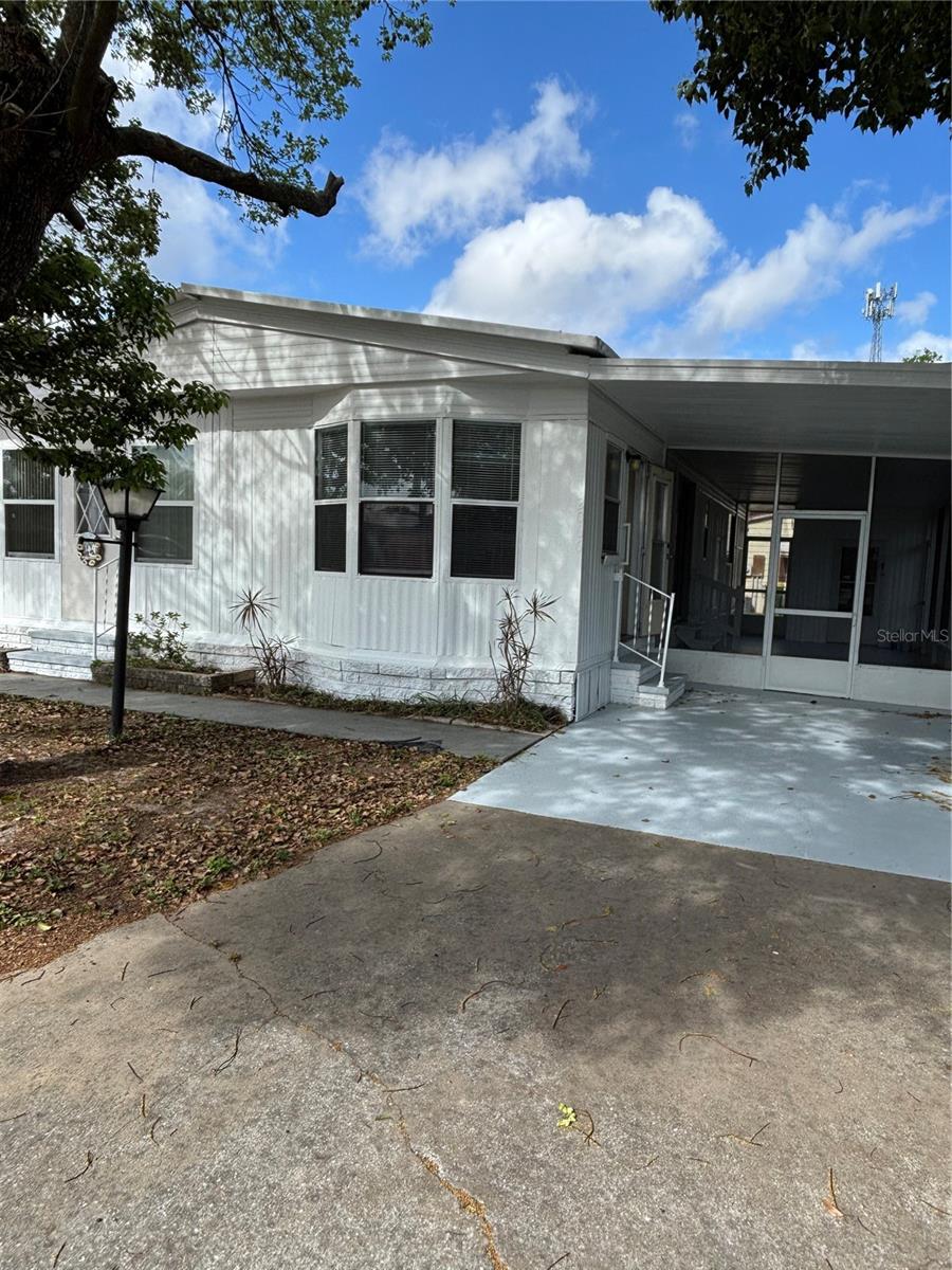 2066 MONTCLAIR RD, LEESBURG, FL, 34748